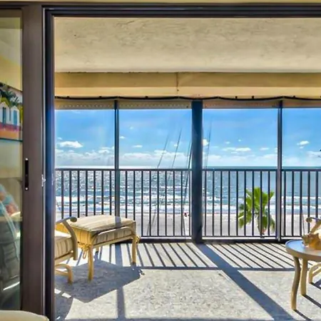 Shore House 401